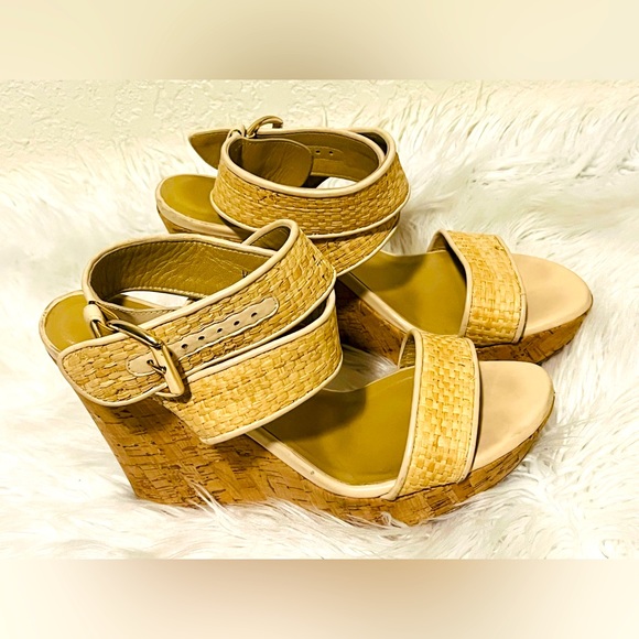 Stuart Weitzman Alex Crochet Ankle Strap Wedge Sandal Espadrille Swamp 10 M - Picture 2 of 10